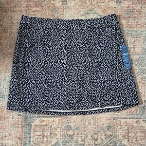 Jones New York Black and White Skort Size 3X